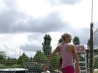 Sporty Sweetie Maria Fiori Is Actually Ready For Analfuck During Ffm